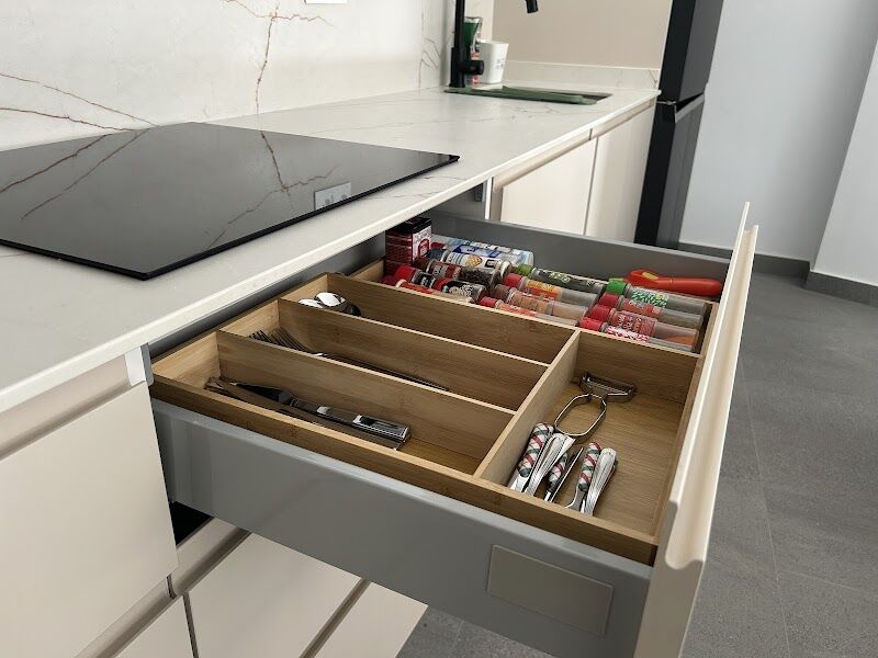 Imagen de Cocinas y Muebles Angulo (centro)