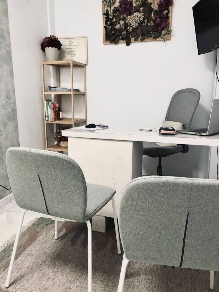 Imagen de Psicólogos en Sevilla Emdr – Ansiedad – Autoestima Cari Lora