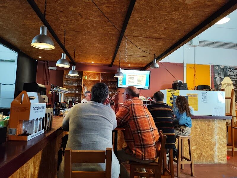 Imagen de 8 Huellas Cerveza Artesana