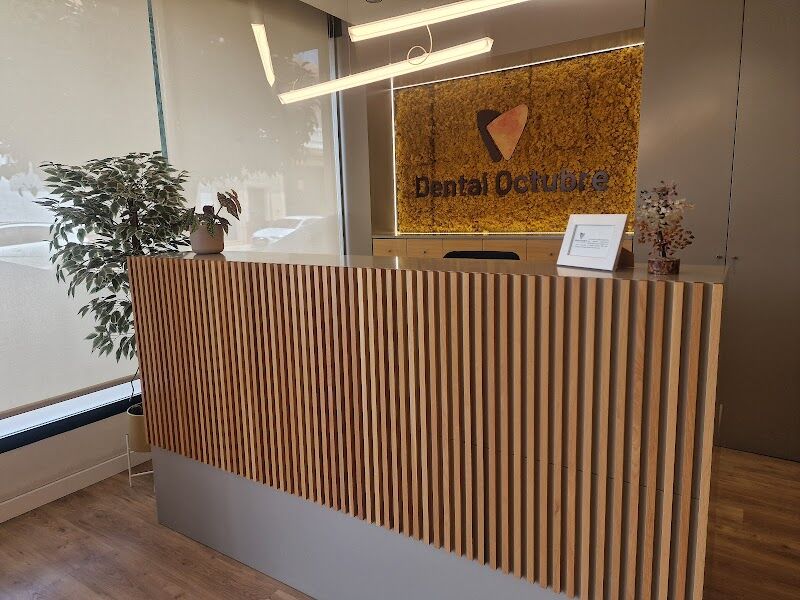 Imagen de negocio en Clínica dental en Brenes