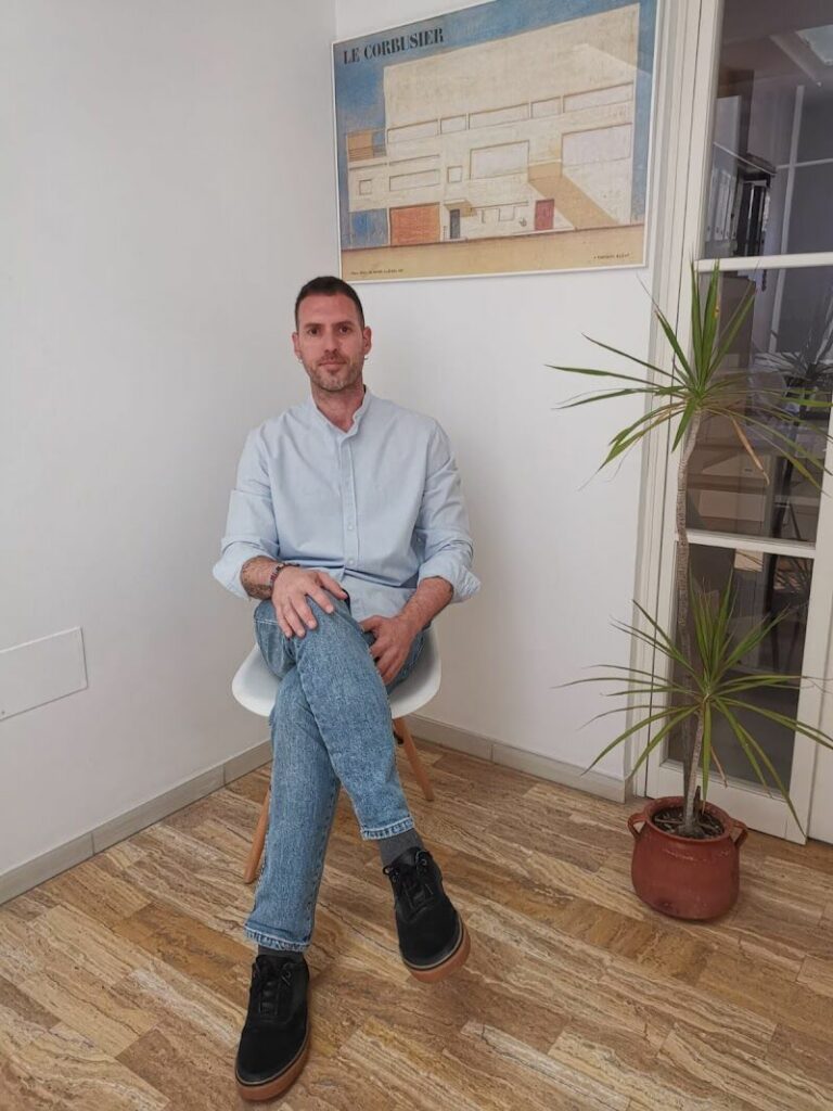 Imagen de Psicólogo – Víctor Díaz.