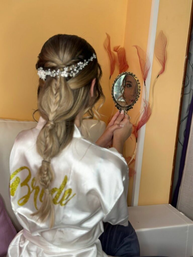 Imagen de Hanna Garcia Maquillaje y Peinados ( Atención en Domicílio)