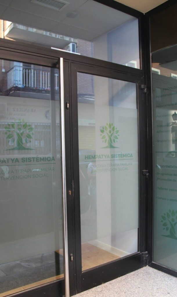 Imagen de Hempatya Sistémica: Terapia Psicológica Individual, de Pareja y de Familia