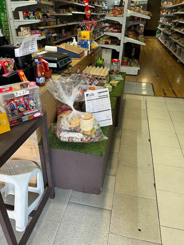 Imagen de “alimentación Latina la Prima y el Chino”