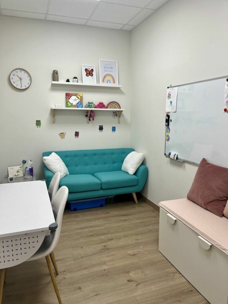 Imagen de Enlaza Psicología – Psicólogos en Getafe y Terapia Online