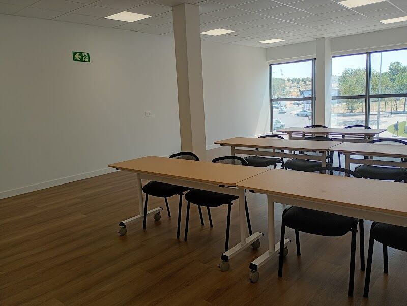 Imagen de Aulas Alcanza | Alquiler de Salas y Aulas en Madrid