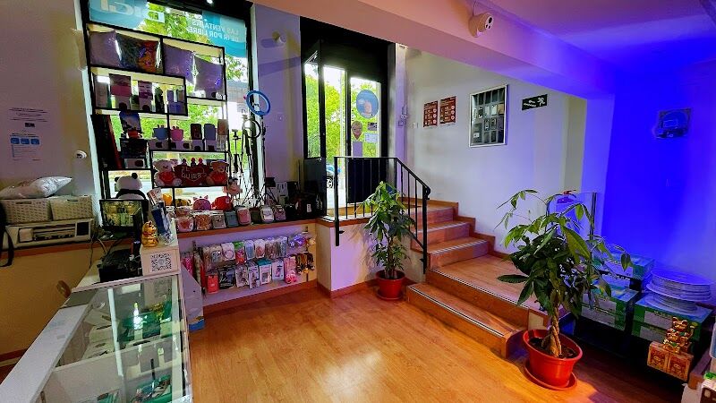 Imagen de Movil Shop & Accesorios-reparacion de Moviles y Tablets