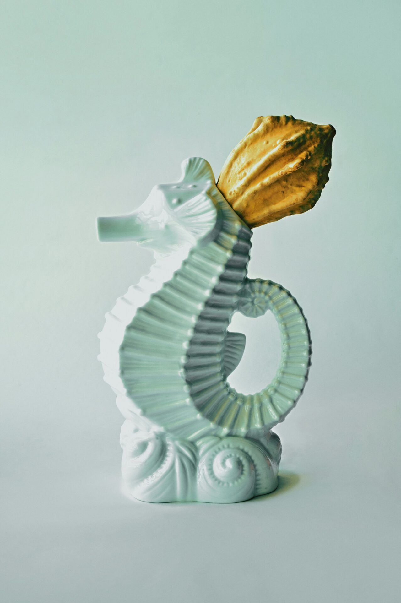 girl with red hat GtQZPTmvMlw unsplash - Mejor.es