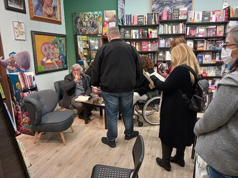Imagen de negocio en Librería en Provincia de Cantabria