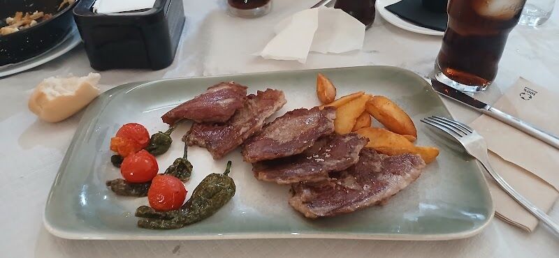 Imagen de Spiaggia Iznájar – Restaurante Camping Valdearenas