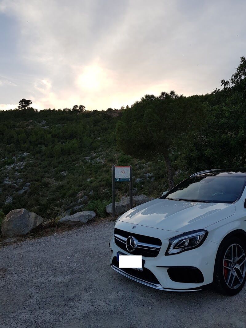 Imagen de Rentium Luxury Car Rental