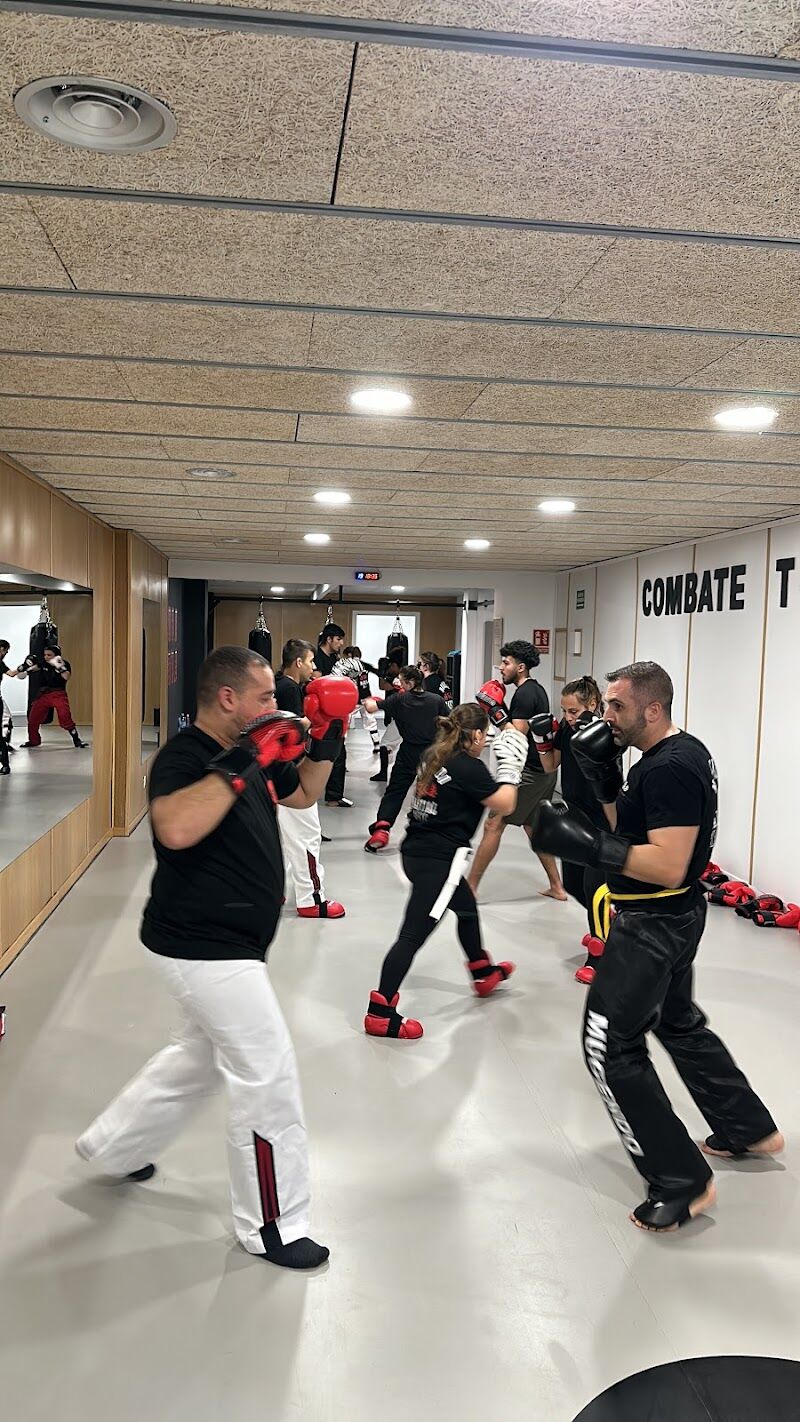 Imagen de Tks Barcelona – Defensa Personal, Jiujitsu & Kickboxing