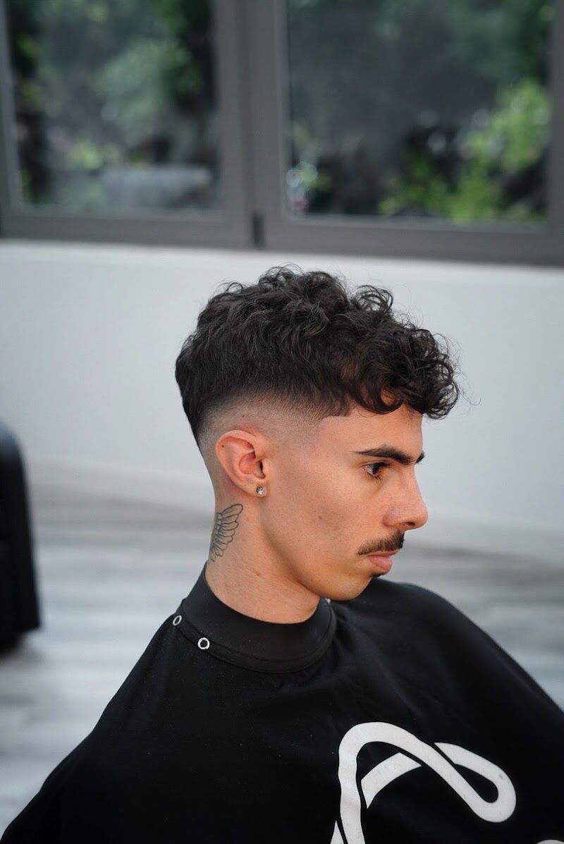 Imagen de Cruz Barber And Brows