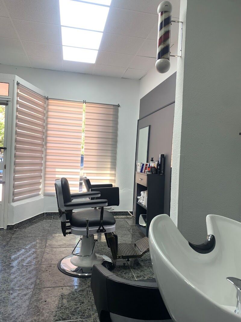 Imagen de Barbería Estilo Doble L
