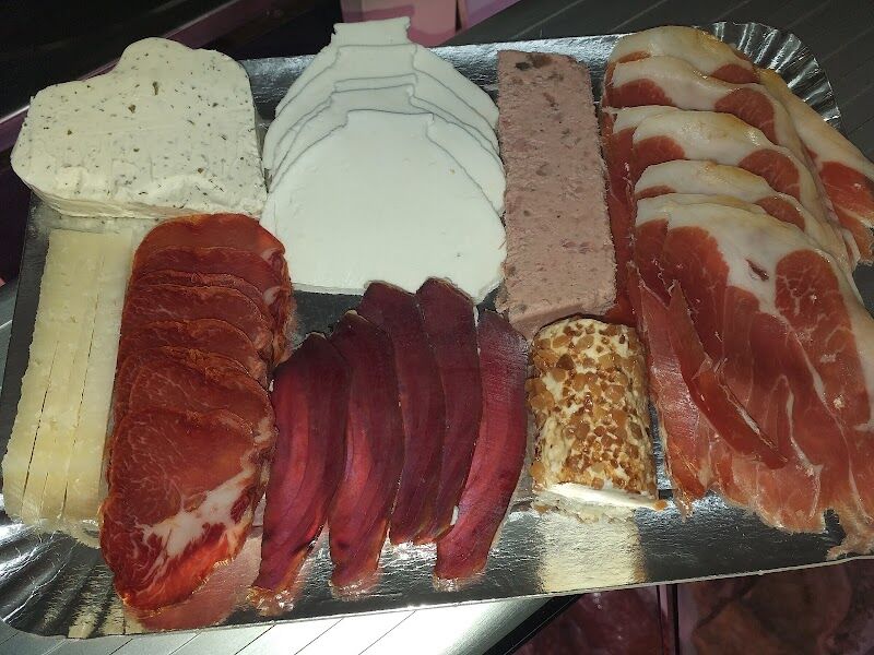 Imagen de negocio en Tienda de alimentación en Vilafamés