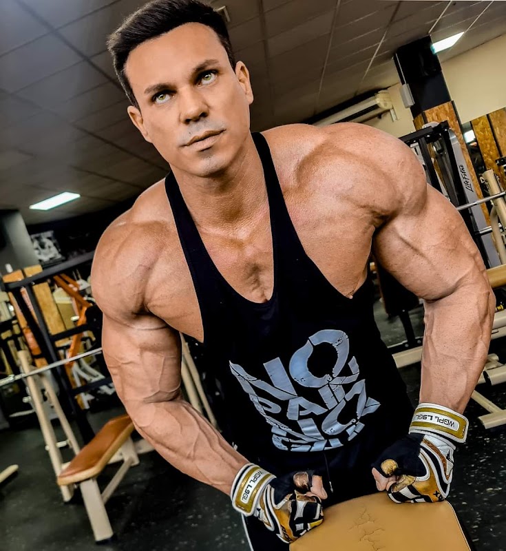 Imagen de Carlos del Pino Profitness | Entrenador personal Sevilla & Nutrición