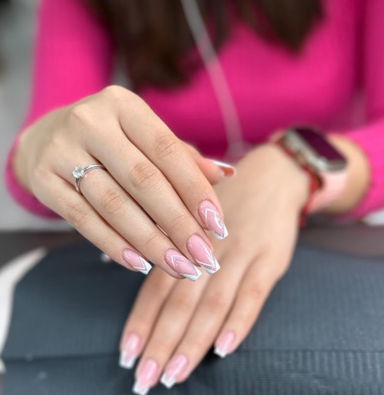 Imagen de HERA’S Nails & Lashes – Uñas, cejas y micropigmentación Valencia